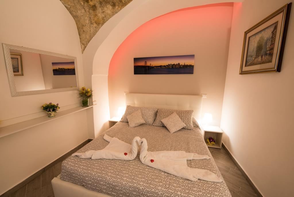 Petros Room Camere Salerno Buitenkant foto