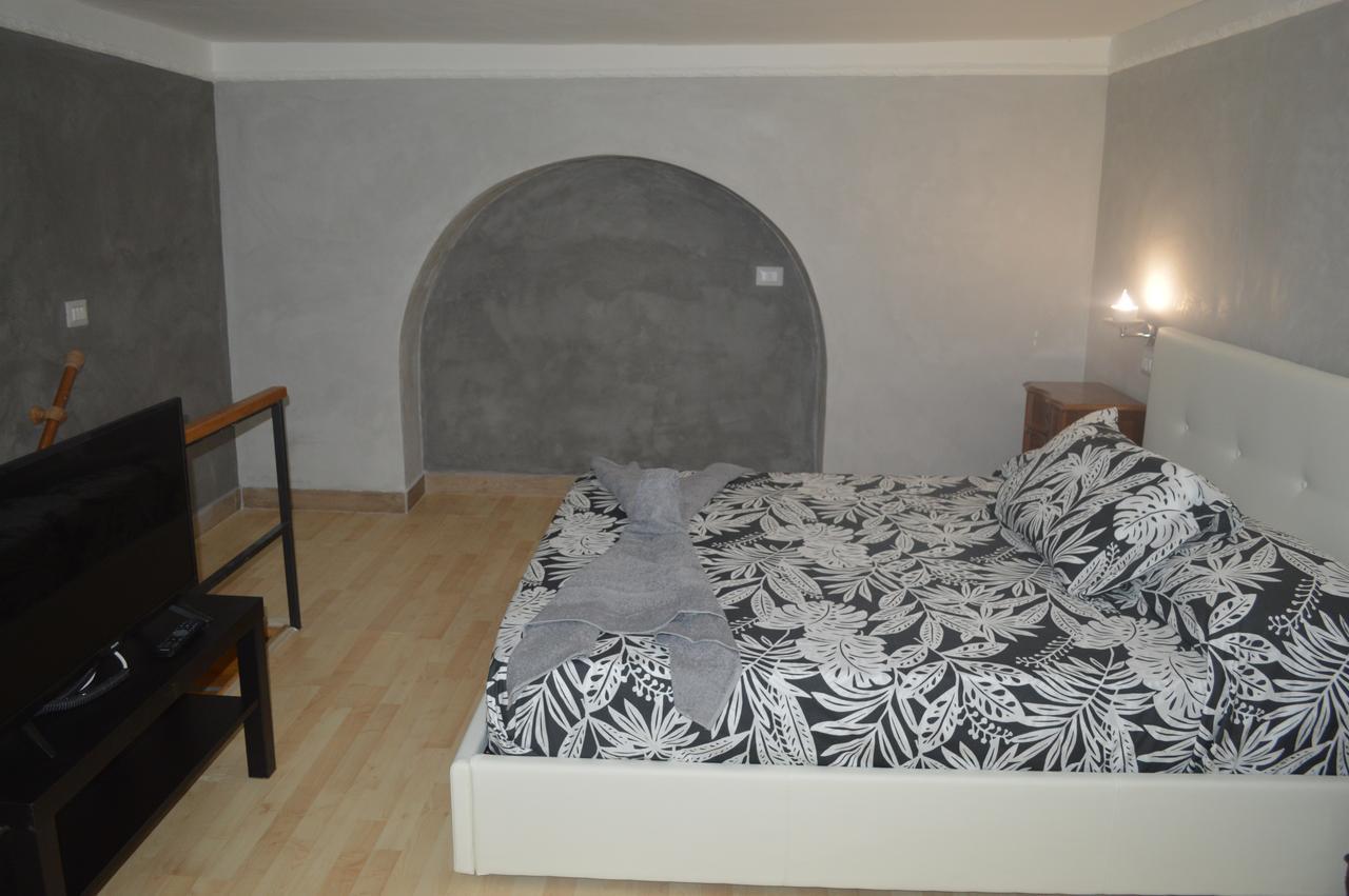 Petros Room Camere Salerno Buitenkant foto